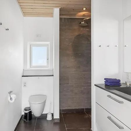 Prázdninový dům Four-bedroom In Rudkobing *