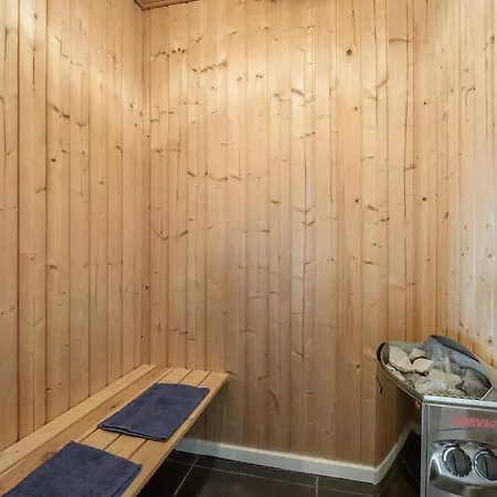 Дом отдыха Awesome Home In Rudkobing With Sauna Spodsbjerg