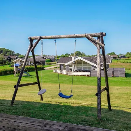 Four-bedroom In Rudkobing Hébergement de vacances