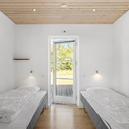 Дом отдыха Awesome Home In Rudkobing With Sauna