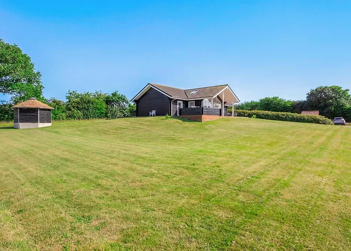 Four-bedroom In Rudkobing *