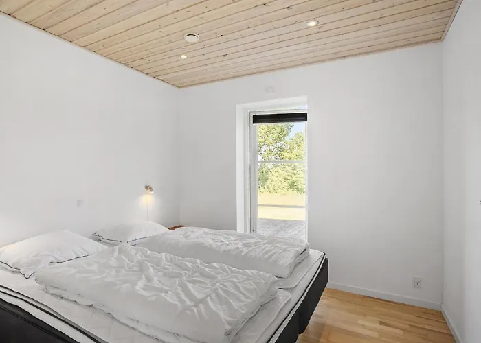 Four-bedroom In Rudkobing * Spodsbjerg