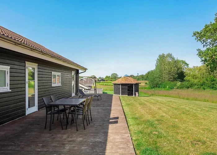 Four-bedroom In Rudkobing Сasa de vacaciones Spodsbjerg