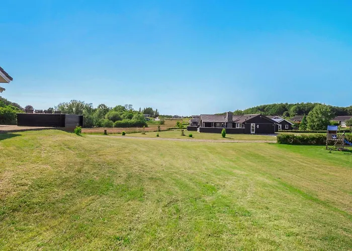 Four-bedroom In Rudkobing Сasa de vacaciones Spodsbjerg