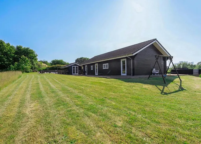 Four-bedroom In Rudkobing Spodsbjerg